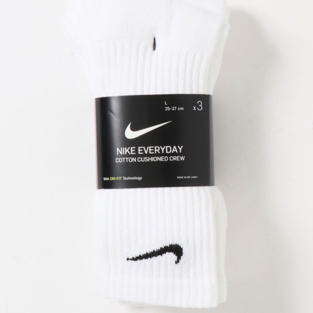 NIKE(ナイキ)の【NIKE】新品未使用 ナイキ クルーソックス 白 3足セット 23〜25cm レディースのレッグウェア(ソックス)の商品写真