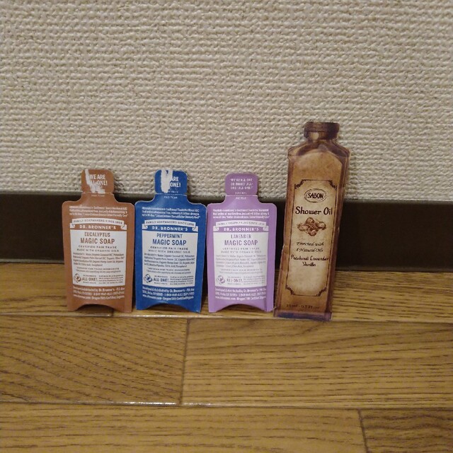 Magic Soap(マジックソープ)のマジックソープとSABON シャワーオイル コスメ/美容のボディケア(ボディソープ/石鹸)の商品写真