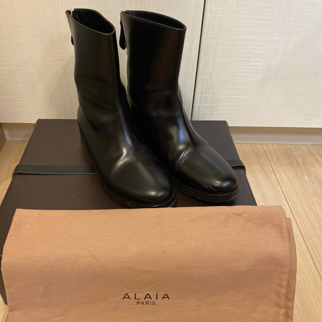 ALAIA ショートブーツ 37-