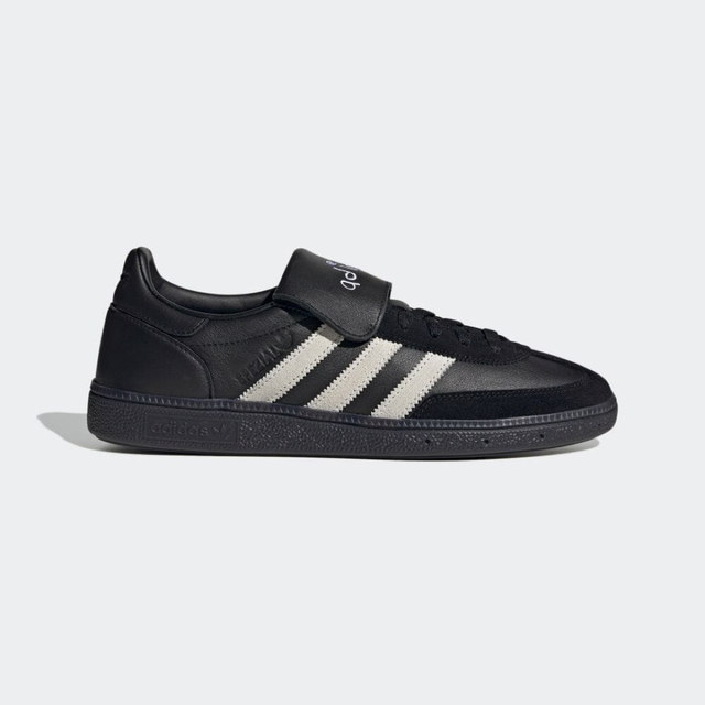 最終値下げ　新品　adidas HANDBALL SPEZIAL 22.5cm