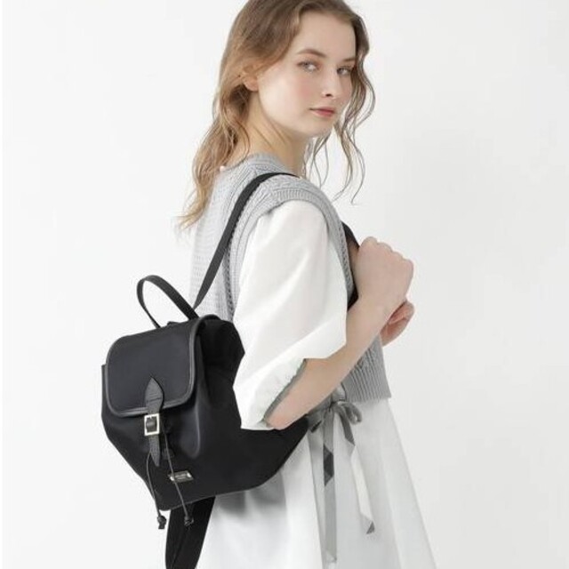 新品】ブルーレーベルクレストブリッジ ナイロン バックパック