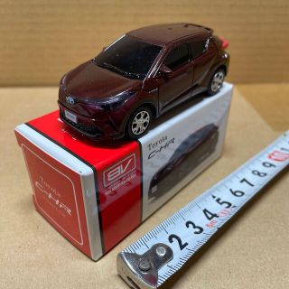 トヨタ(トヨタ)のブレイク　トヨタ　C-HR ダークブラウンマイカメタリック　プルバックカー(ミニカー)