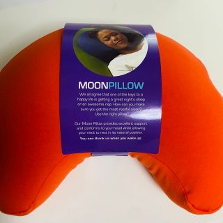 【新品未使用】Moon Pillow（ムーンピロー）オレンジ(枕)