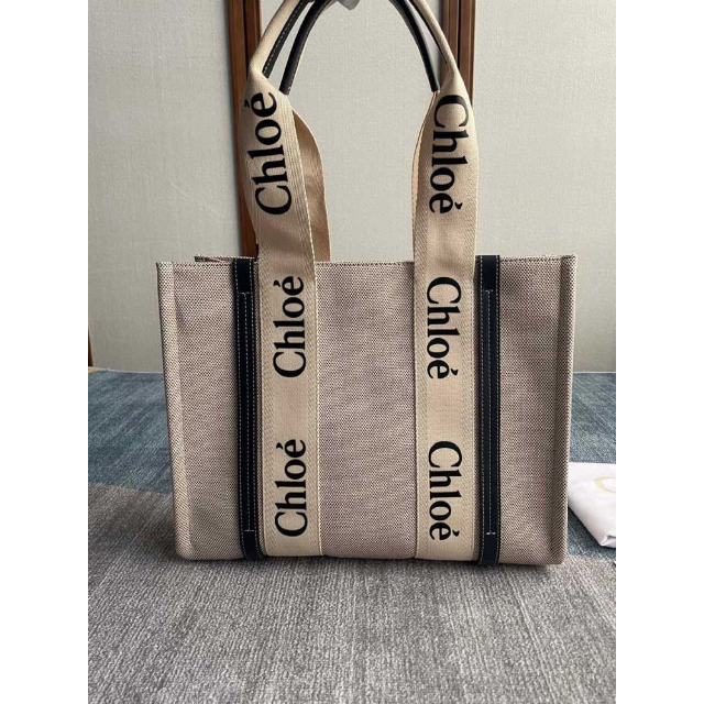 日本未発売】 クロエ Chloe 新品未使用 - Chloe ウッディ トートバッグ