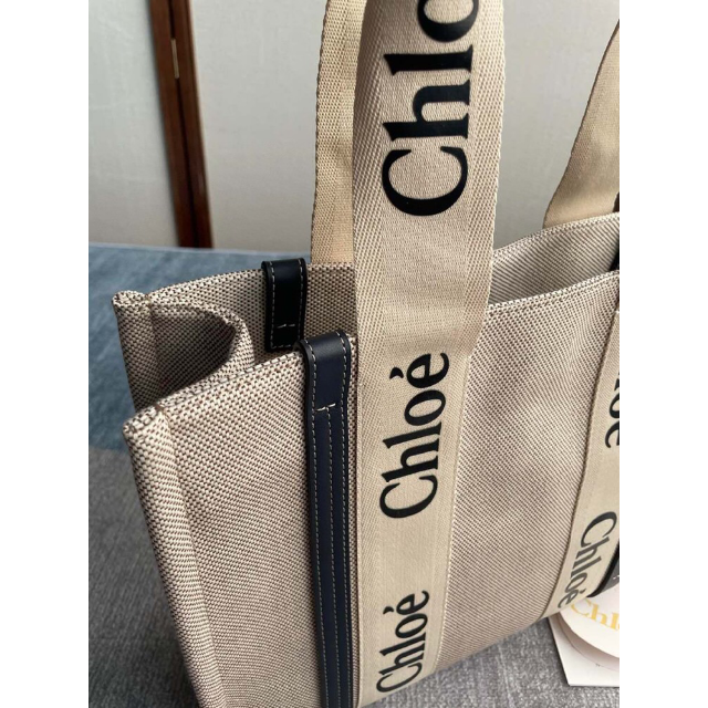 Chloe(クロエ)の新品未使用 Chloe クロエ ウッディ ミディアム トートバッグ  レディースのバッグ(トートバッグ)の商品写真
