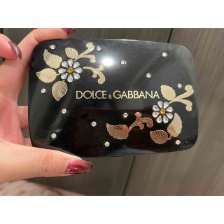 ドルチェアンドガッバーナ(DOLCE&GABBANA)のドルガバメイク(チーク)