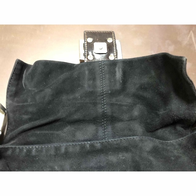 FENDI(フェンディ)の【misa♡様専用】FENDI マンマバケット 黒 スウェード ジャンク品 レディースのバッグ(ショルダーバッグ)の商品写真