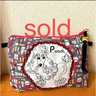 ロラライハリス　刺繍poochプードルちゃんポーチ(ポーチ)