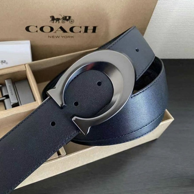 COACH(コーチ)の【新品未使用】COACH コーチ　リバーシブルブラックシグネチャーフリーサイズ　 メンズのファッション小物(ベルト)の商品写真