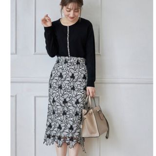 トッコクローゼット(TOCCO closet)のtocco フラワーレース タイトスカート M 美品(ロングスカート)