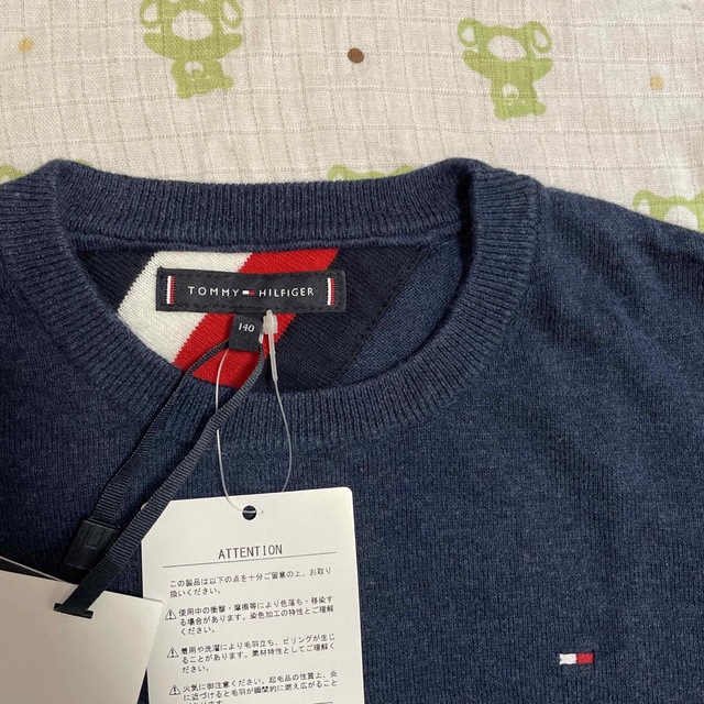 TOMMY HILFIGER(トミーヒルフィガー)のトミー　セーター キッズ/ベビー/マタニティのキッズ服男の子用(90cm~)(ニット)の商品写真