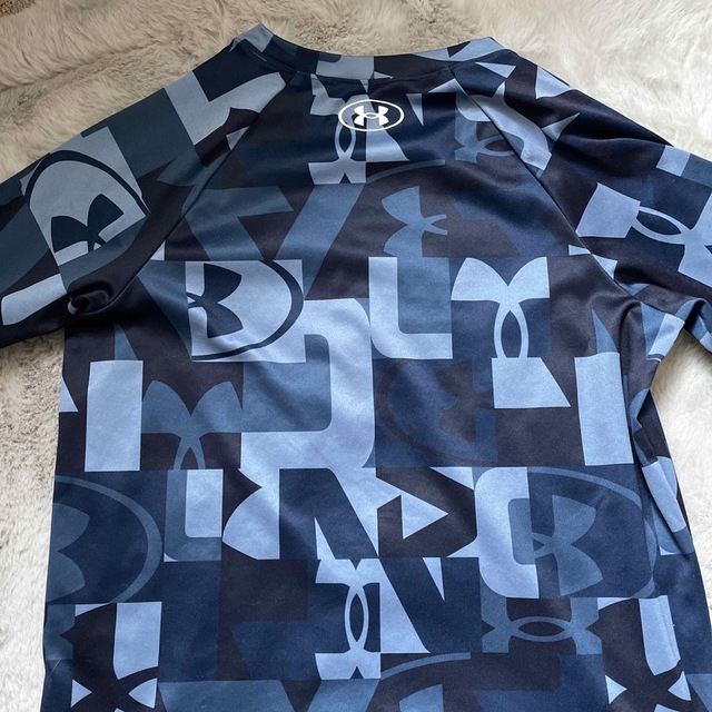 UNDER ARMOUR(アンダーアーマー)のUA 半袖半ズボン上下　130 キッズ/ベビー/マタニティのキッズ服男の子用(90cm~)(Tシャツ/カットソー)の商品写真