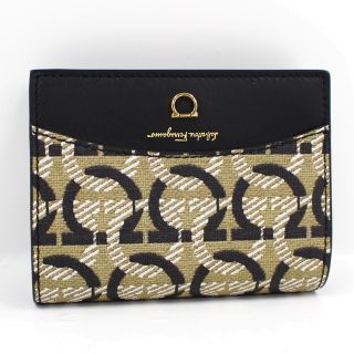 FERRAGAMO(ベージュ系)のフリマアイテム一覧 FERRAGAMO(ベージュ系)のフリマアイテム一覧