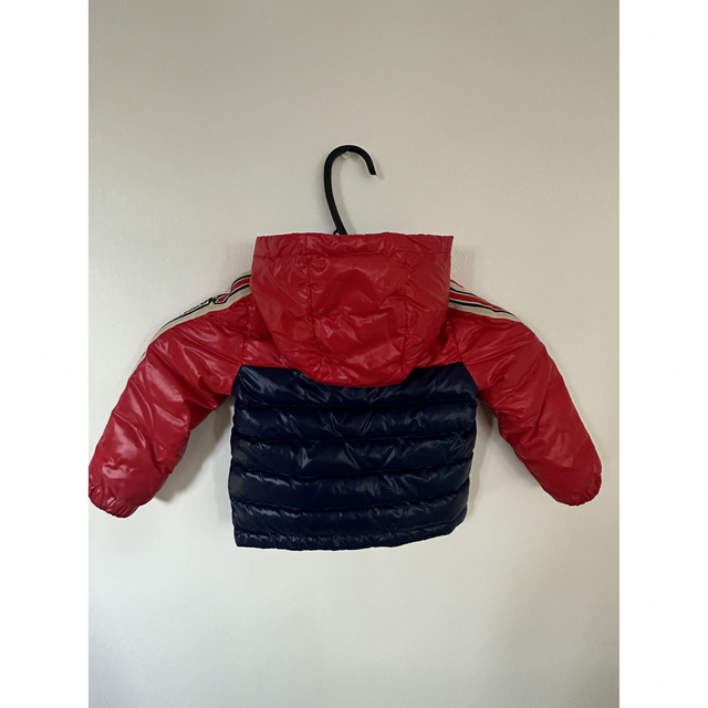 MONCLER(モンクレール)のMONCLER KIDS BABY モンクレール　2A ダウン　赤　レッド キッズ/ベビー/マタニティのキッズ服男の子用(90cm~)(ジャケット/上着)の商品写真