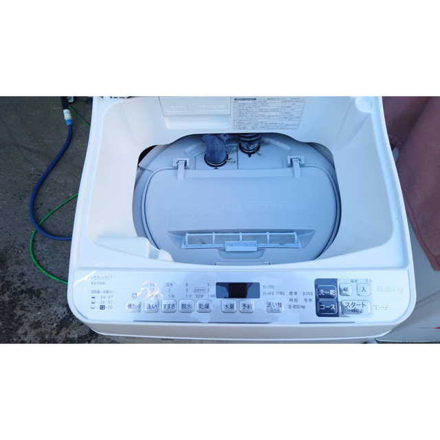 SHARP(シャープ)の都内近郊送料無料　設置無料　シャープ　2020年　洗濯機　5キロ スマホ/家電/カメラの生活家電(洗濯機)の商品写真