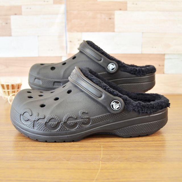crocs(クロックス)の【crocs】 美品 クロックス ボア付きサンダル ウインタークロッグ M6 メンズの靴/シューズ(その他)の商品写真