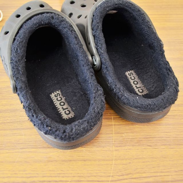 crocs(クロックス)の【crocs】 美品 クロックス ボア付きサンダル ウインタークロッグ M6 メンズの靴/シューズ(その他)の商品写真