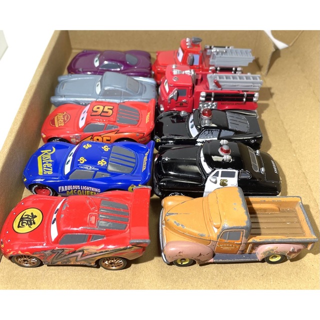 トミカ カーズ (S14) セット エンタメ/ホビーのおもちゃ/ぬいぐるみ(ミニカー)の商品写真