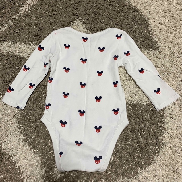 babyGAP(ベビーギャップ)のBaby GAP ロンパース肌着 80㎝ ミッキー  キッズ/ベビー/マタニティのベビー服(~85cm)(肌着/下着)の商品写真