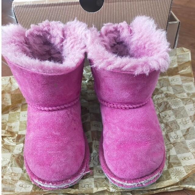 UGG(アグ)のUGG ブーツ　15センチ キッズ/ベビー/マタニティのベビー靴/シューズ(~14cm)(ブーツ)の商品写真