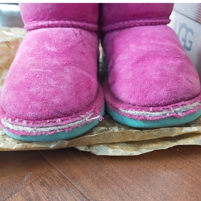 UGG(アグ)のUGG ブーツ　15センチ キッズ/ベビー/マタニティのベビー靴/シューズ(~14cm)(ブーツ)の商品写真