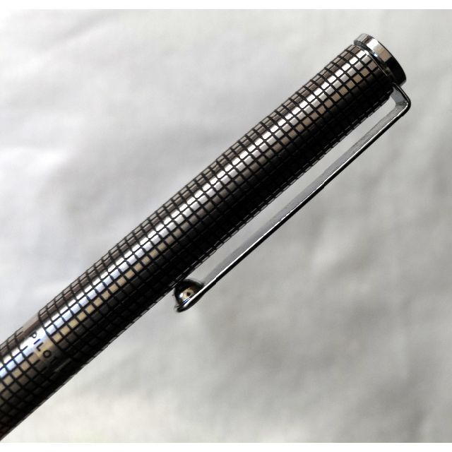 パイロット ローリート ボールペン 蝕刻加工 格子模様の通販 by パイロット ローリート ボールペン 蝕刻加工 格子模様の通販 by