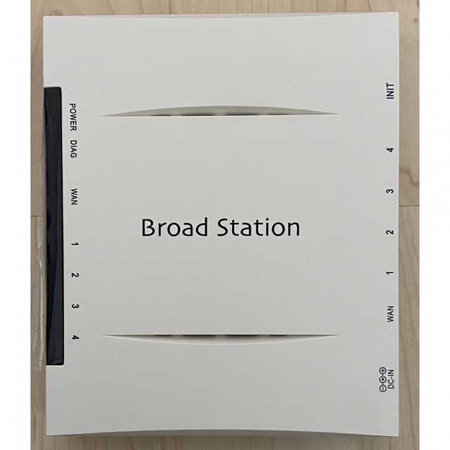 BUFFALO 有線ブロードバンドルーター BBR-4HGV2 スマホ/家電/カメラのPC/タブレット(PC周辺機器)の商品写真