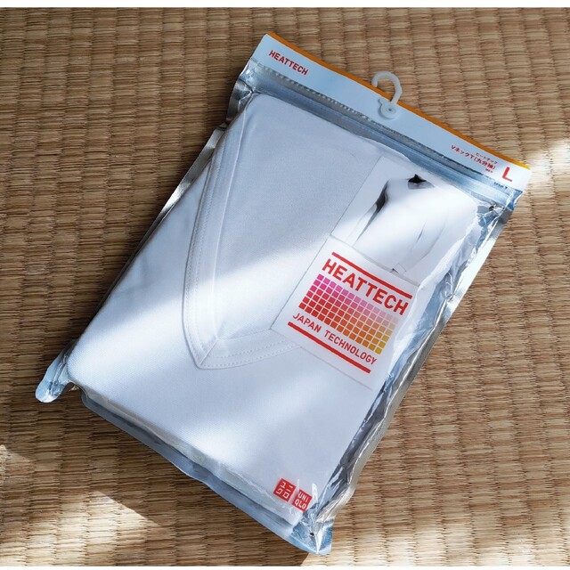 UNIQLO(ユニクロ)のUNIQLO ヒートテック VネックT(九分袖) MENS L 白 メンズのトップス(Tシャツ/カットソー(七分/長袖))の商品写真