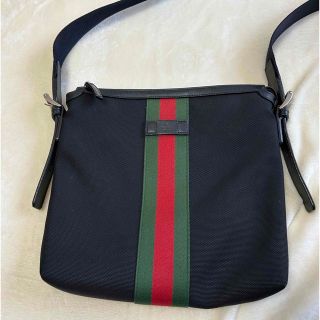 グッチ(Gucci)のGUCCI ショルダーバッグ(ショルダーバッグ)