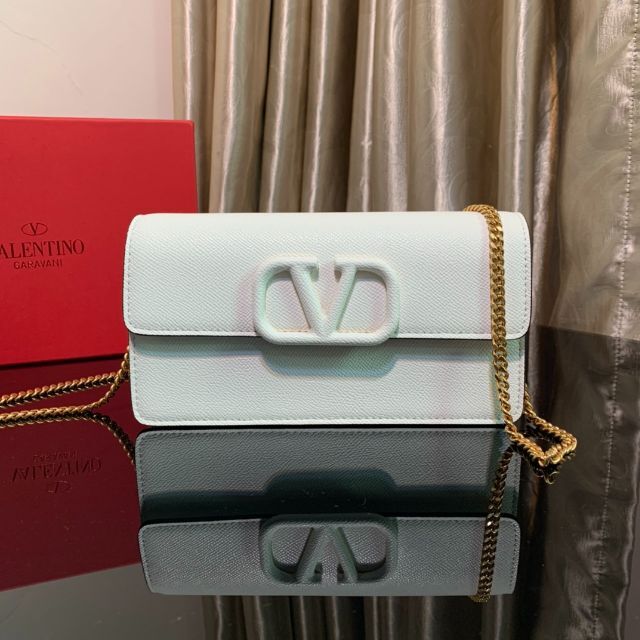 大人気新作 VALENTINO ヴァレンティノショルダーバッグ - ショルダー