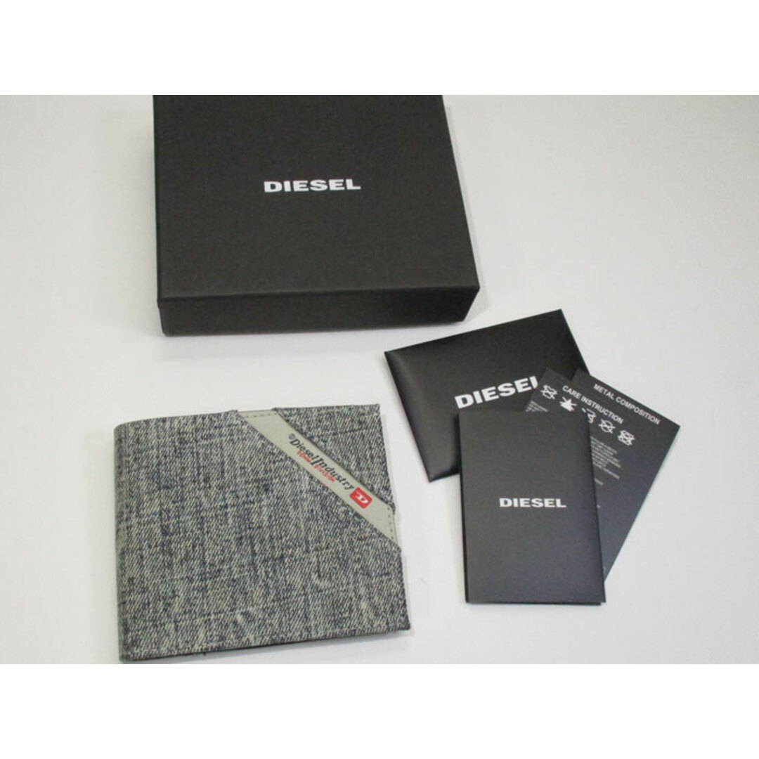 DIESEL(ディーゼル)のDIESEL 二つ折り コンパクト財布 デニム グレー X05268 PS778 メンズのファッション小物(長財布)の商品写真