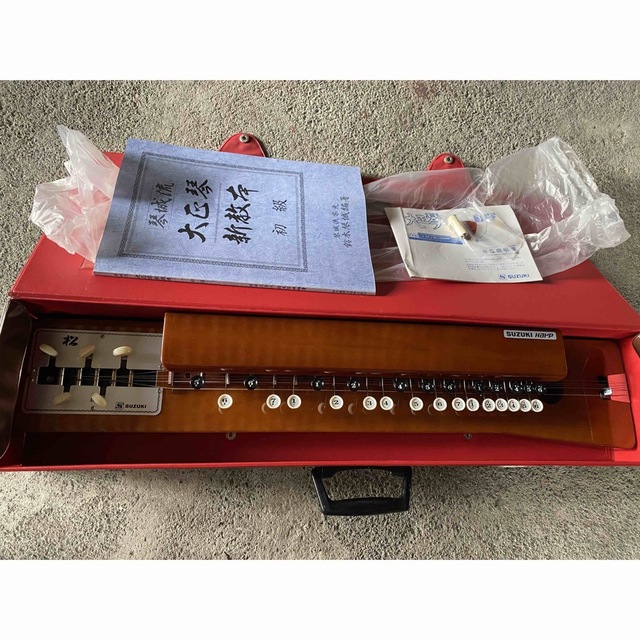 スズキ(スズキ)の大正琴 suzuki 松  　新教本付き 楽器の和楽器(大正琴)の商品写真