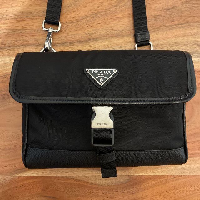 良好品】 PRADA ショルダーバッグ スマートフォンケース