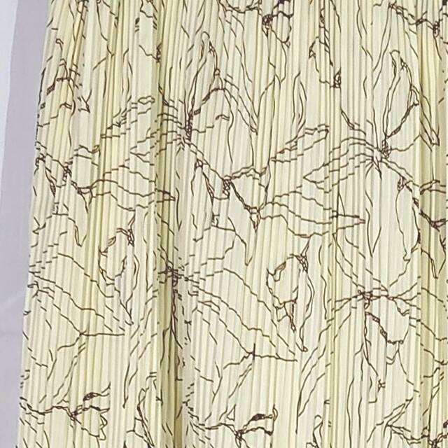しまむら(シマムラ)の新品 未使用 しまむら 星玲奈 HRハナプリーツSK86 濃白 L レディースのスカート(ロングスカート)の商品写真