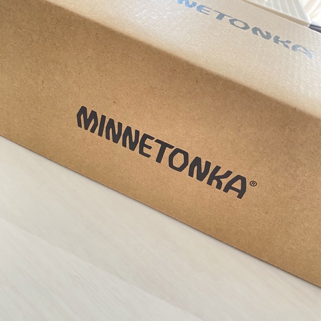 Minnetonka(ミネトンカ)のMINNETONKA モカシン ブラック レディースの靴/シューズ(スリッポン/モカシン)の商品写真