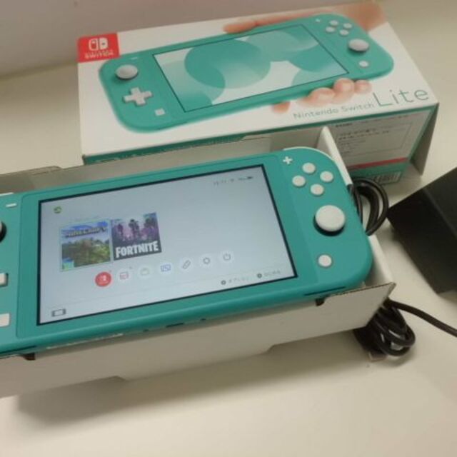 Nintendo Switch(ニンテンドースイッチ)のNintendo Switch Lite Turquoise任天堂スイッチライト エンタメ/ホビーのゲームソフト/ゲーム機本体(携帯用ゲーム機本体)の商品写真