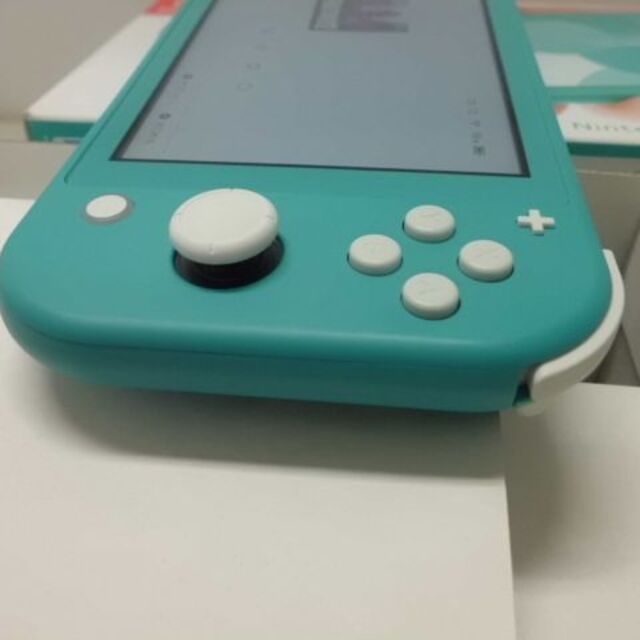 Nintendo Switch(ニンテンドースイッチ)のNintendo Switch Lite Turquoise任天堂スイッチライト エンタメ/ホビーのゲームソフト/ゲーム機本体(携帯用ゲーム機本体)の商品写真