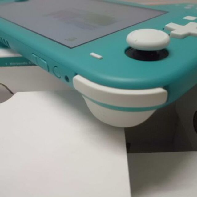 Nintendo Switch(ニンテンドースイッチ)のNintendo Switch Lite Turquoise任天堂スイッチライト エンタメ/ホビーのゲームソフト/ゲーム機本体(携帯用ゲーム機本体)の商品写真