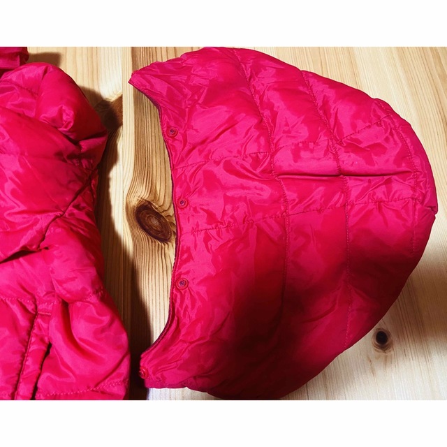 UNIQLO(ユニクロ)のUNIQLO ユニクロ　ダウンジャケット　100cm 男女兼用　RED キッズ/ベビー/マタニティのキッズ服女の子用(90cm~)(ジャケット/上着)の商品写真