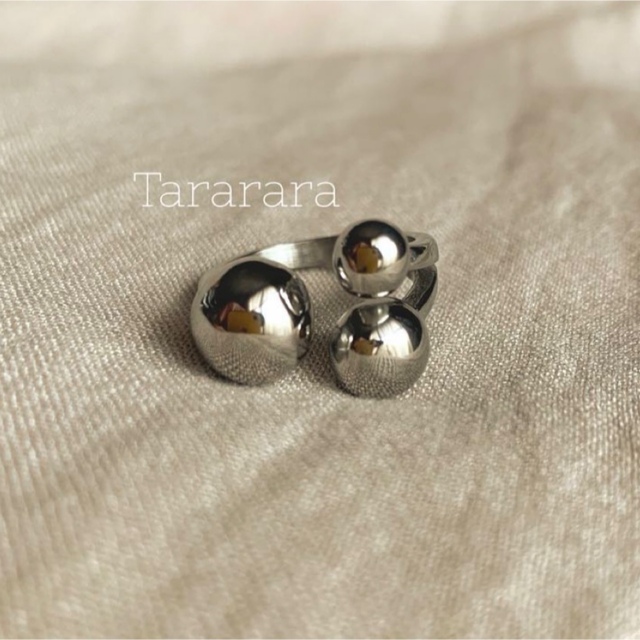 ●stainless 3ball ring S●金属アレルギー対応 レディースのアクセサリー(リング(指輪))の商品写真