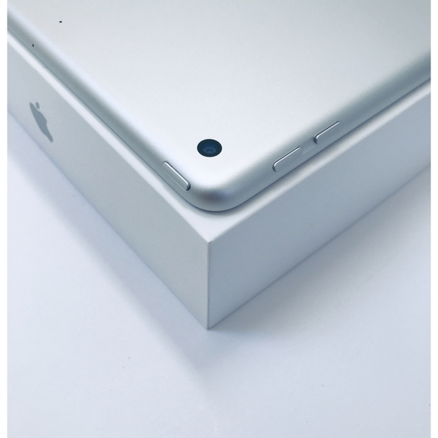 iPad(アイパッド)のApple iPad 第6世代 Wi-Fi 128GB【美品】 スマホ/家電/カメラのPC/タブレット(タブレット)の商品写真
