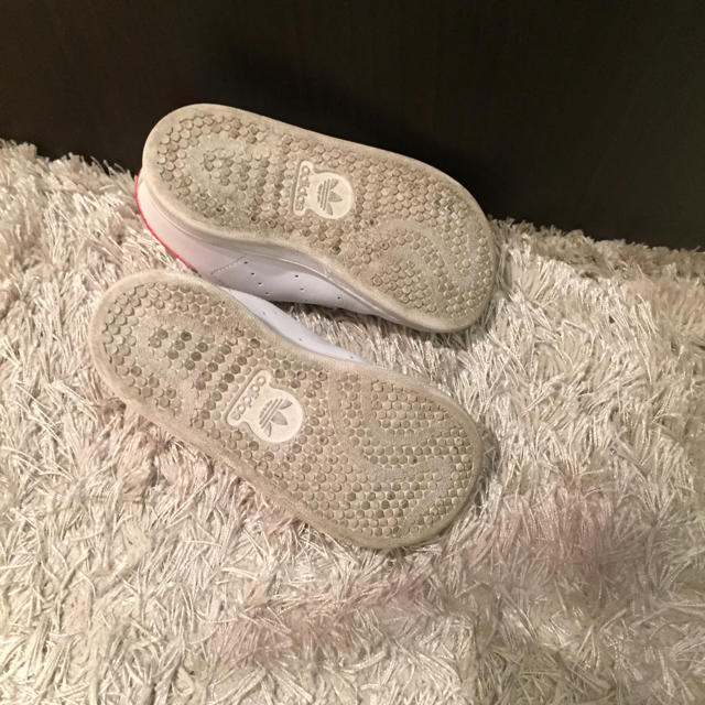 adidas(アディダス)のadidas♡ピンクのスタンスミス キッズ/ベビー/マタニティのキッズ靴/シューズ(15cm~)(スニーカー)の商品写真