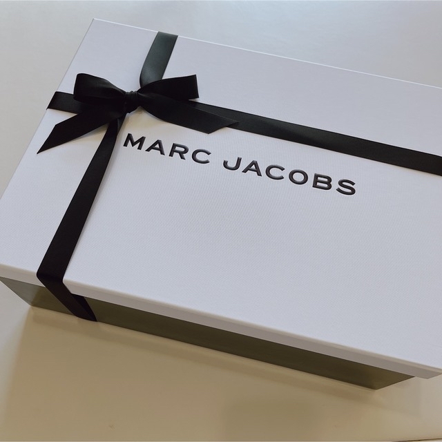 MARC JACOBS(マークジェイコブス)の 【新品】MARC JACOBS ザ モノグラム ミニ トート バッグ レディースのバッグ(トートバッグ)の商品写真