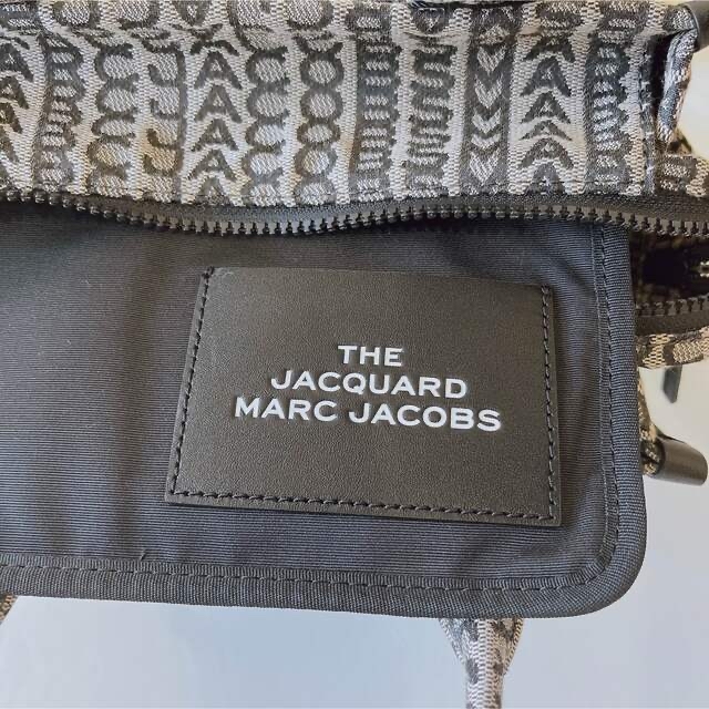 MARC JACOBS(マークジェイコブス)の 【新品】MARC JACOBS ザ モノグラム ミニ トート バッグ レディースのバッグ(トートバッグ)の商品写真