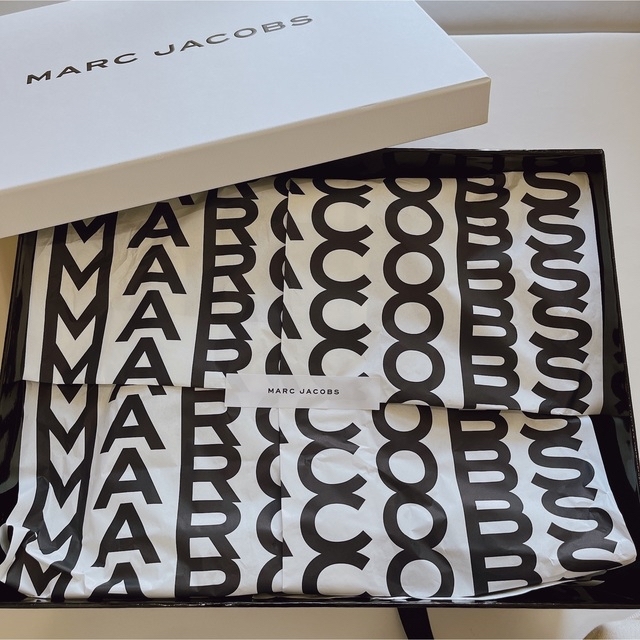 MARC JACOBS(マークジェイコブス)の 【新品】MARC JACOBS ザ モノグラム ミニ トート バッグ レディースのバッグ(トートバッグ)の商品写真