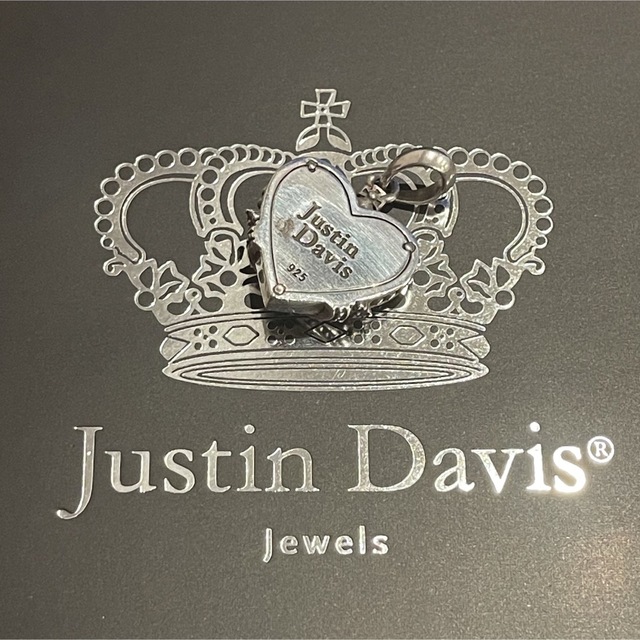 Justin Davis(ジャスティンデイビス)のJUSTIN DAVIS◆BLACK HEART PENDANT◆ハートクロス◆ レディースのアクセサリー(ネックレス)の商品写真