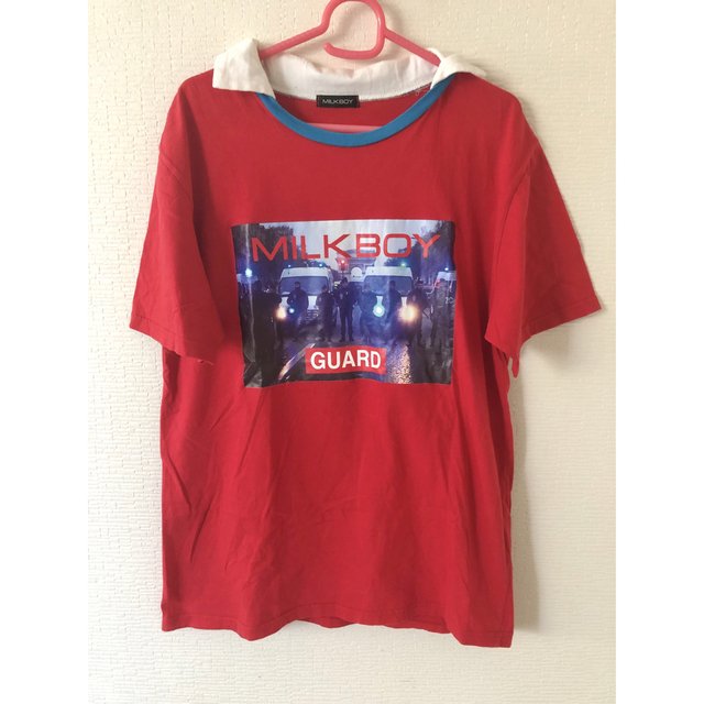 MILKBOY(ミルクボーイ)のmilkboy GUARD ガード 襟付き プリント Tシャツ レッド レディースのトップス(Tシャツ(半袖/袖なし))の商品写真