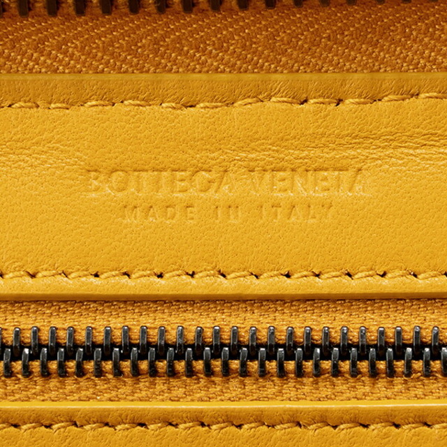 Bottega Veneta(ボッテガヴェネタ)の新品 ボッテガヴェネタ BOTTEGA VENETA 長財布 ジップアラウンド マリーゴールド メンズのファッション小物(長財布)の商品写真