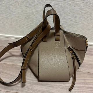 ロエベ(LOEWE)のロエベ LOEWE ハンモック スモール サンドミンク(ハンドバッグ)