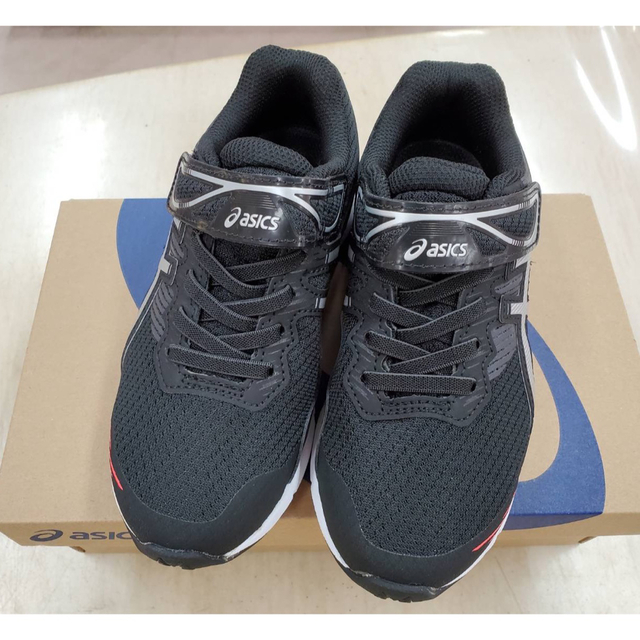 asics(アシックス)のアシックス レーザービーム1154A123 19.0cm ジュニア ランニング キッズ/ベビー/マタニティのキッズ靴/シューズ(15cm~)(スニーカー)の商品写真